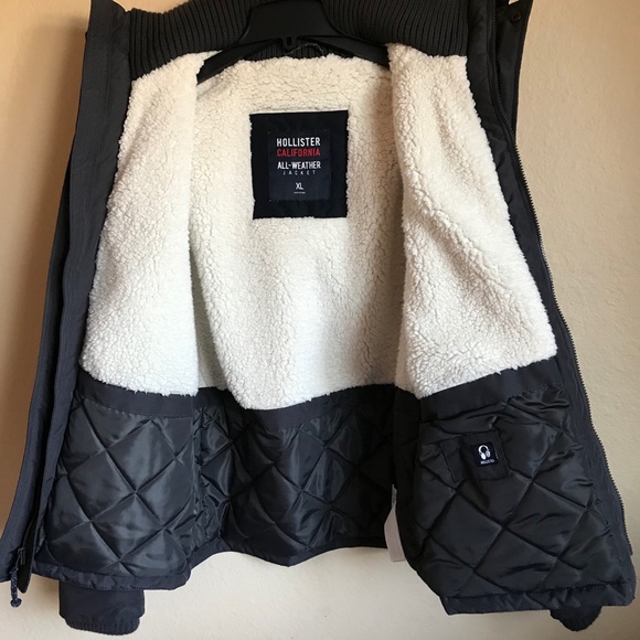 💫SOLD💫All weather Hollister Jacket - Picture 7 of 8